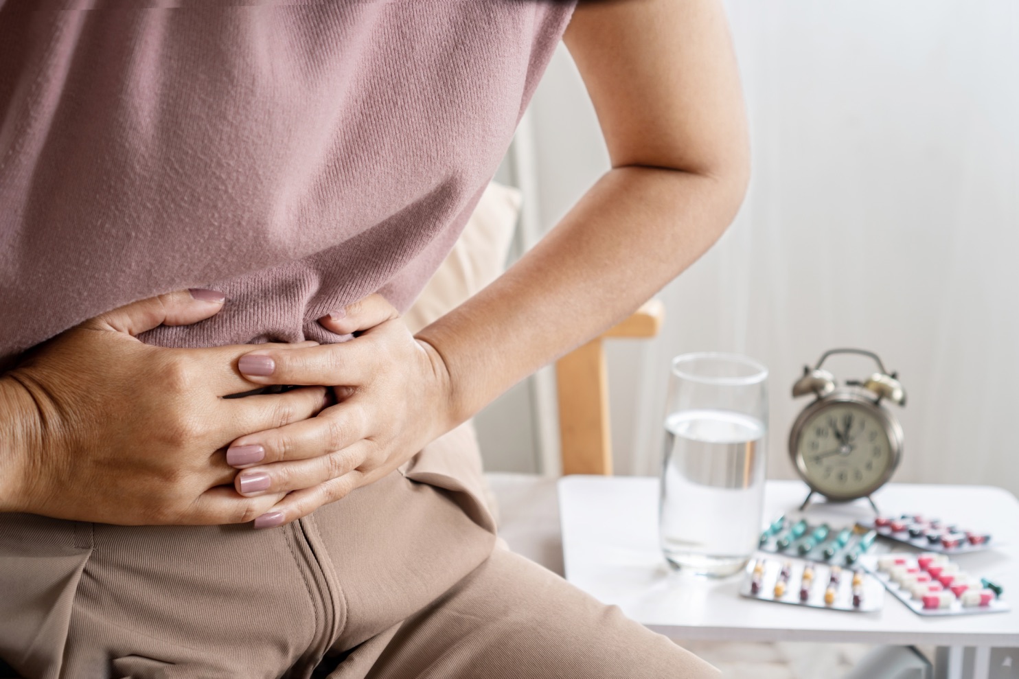 IBS depresszió szorongás pánik stressz fájdalom luxuslélek ábrázolása